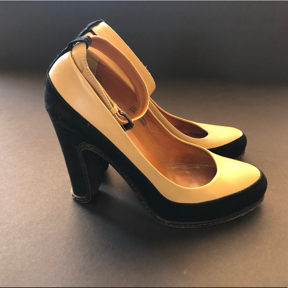 LEAFSDOTTIR size 38 Heels cream/black